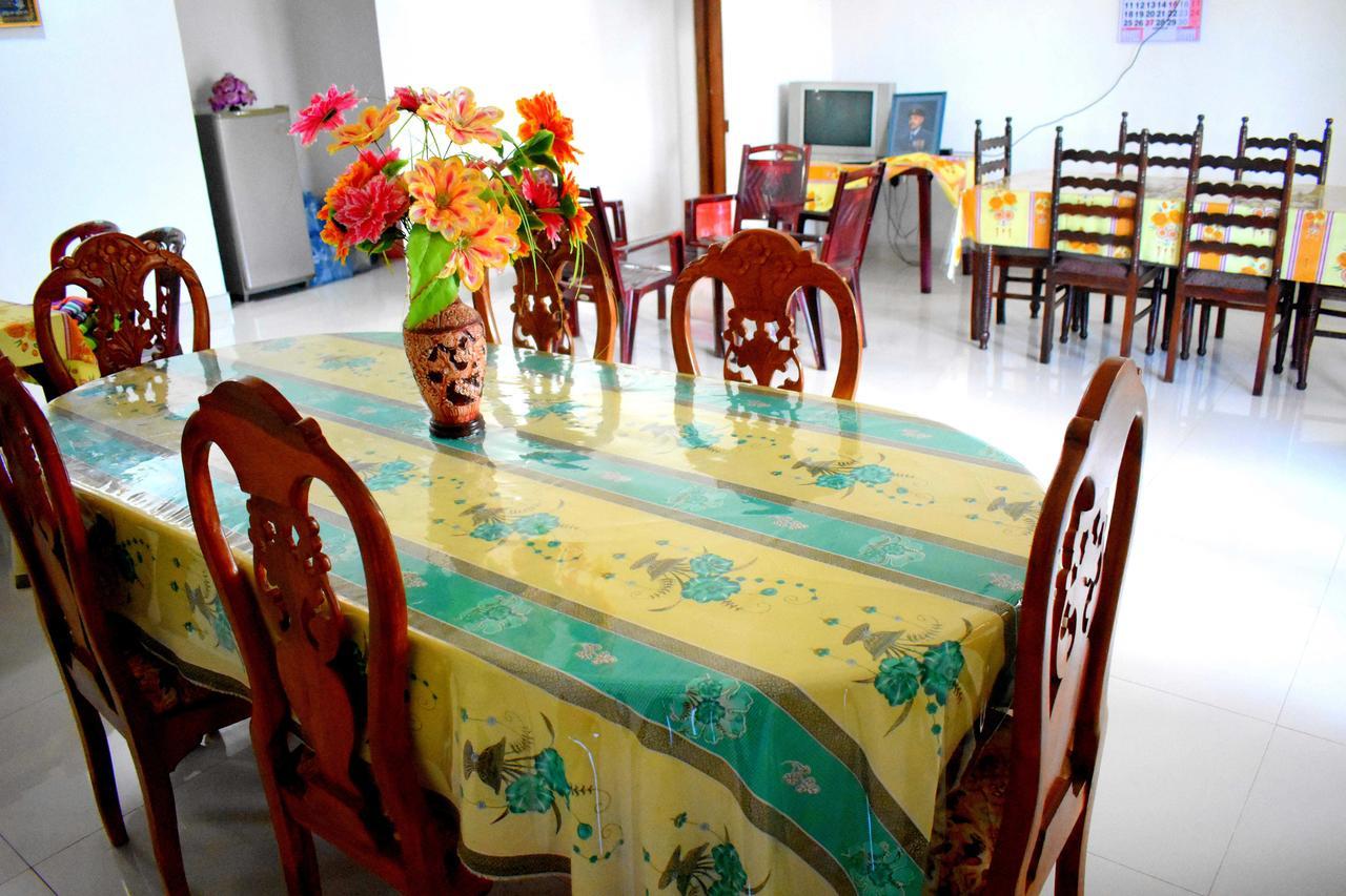Hotel Lion Rest Anuradhapura Zewnętrze zdjęcie